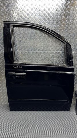 Пассажирская передняя дверь A6397201105 MERCEDES