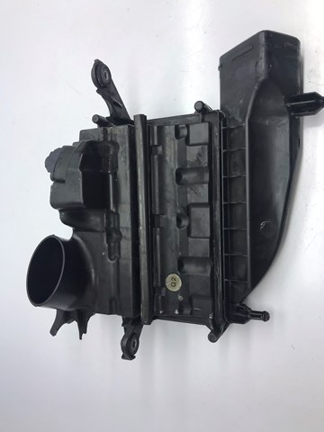 Корпус воздушного фильтра, левый A6420902101 MERCEDES