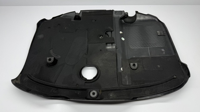 MERCEDES A6510102767 Крышка мотора декоративная в наличии Черкассы