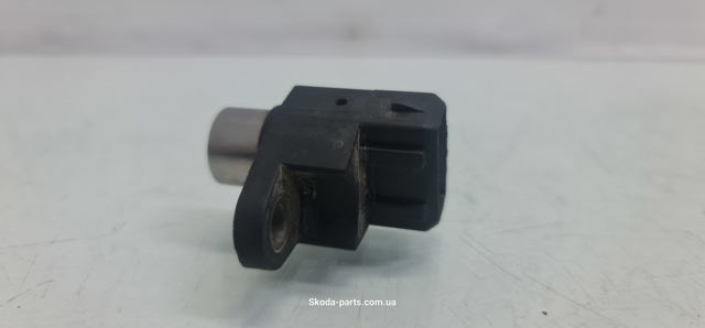 VAG 047907319A Датчик положения (оборотов) коленвала в наличии Черновцы