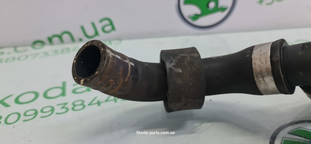 VAG 04L122073B Шланг (патрубок) системы охлаждения в наличии Украина
