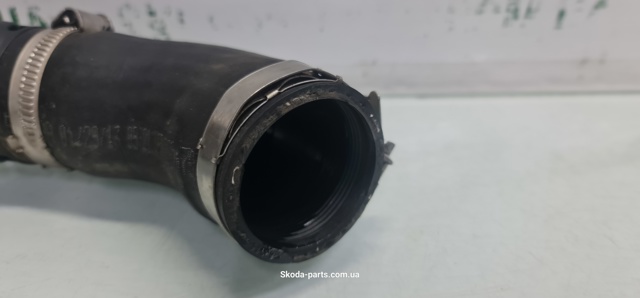 VAG 04L131111T Трубка (шланг) подачи масла к турбине в наличии Павлоград