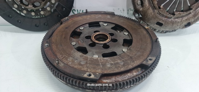 VAG 06A141031K Диск сцепления в наличии Кривой Рог