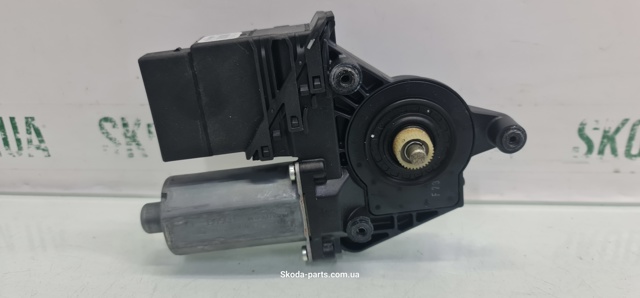 VAG 105406301 Мотор стеклоподъемника двери задней левой в наличии Полтава