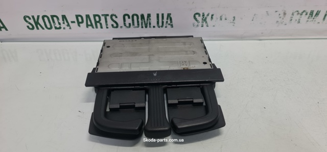 1J0858601B Подстаканник "торпедо" купить Кривой Рог