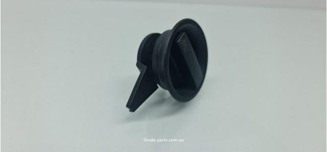 VAG 1J0867468 Пистон (клип) крепления обшивки крышки багажника в наличии Чернигов