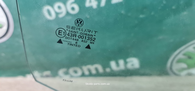 VAG 1J6845026K Стекло двери задней правой в наличии Черновцы
