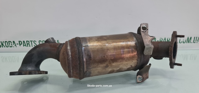 VAG 1K0131701DD Передняя часть глушителя в наличии Каменское