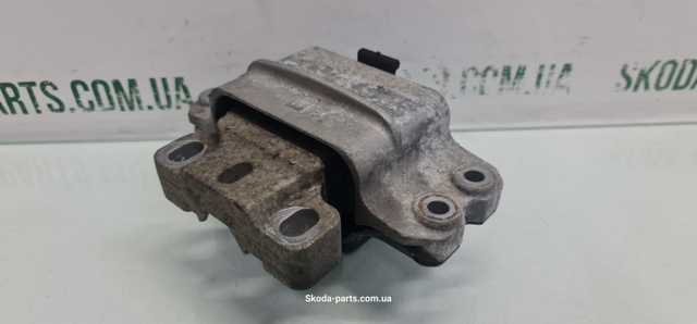 VAG 1K0199555CA Левая подушка двигателя в наличии Ирпень