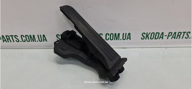 Педаль акселератора Volkswagen Passat 200 B7