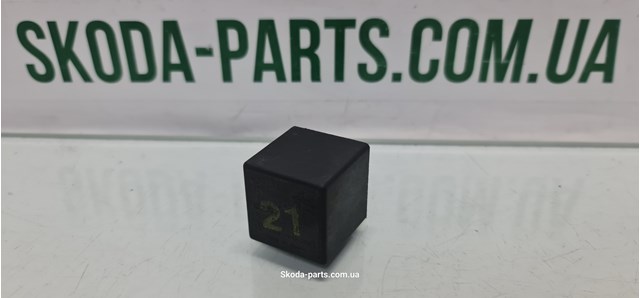 VAG 1L0953227 Реле поворотов в наличии Николаев