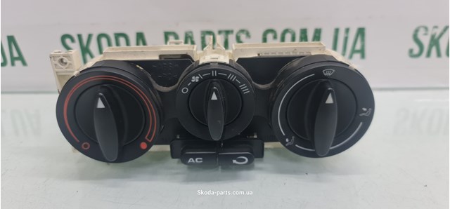 VAG 1M0820045C Блок управления режимами отопления/кондиционирования в наличии Харьков