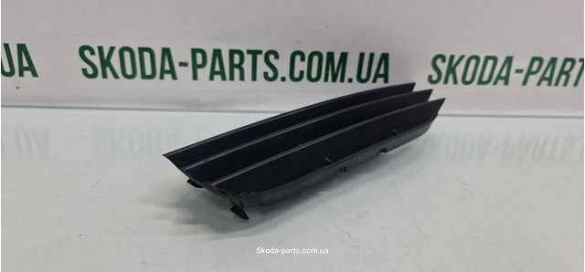 1U0807367A VAG Заглушка (решетка) противотуманных фар бампера переднего левая купить в Кривой Рог
