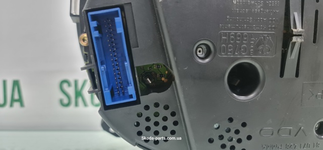 1U0920841J Панель приборов купить Черкассы