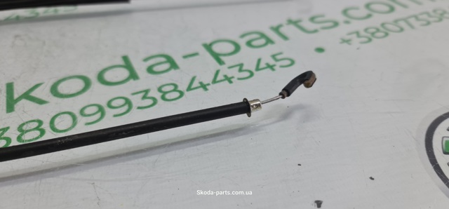 1U4839099B VAG Трос (тяга) открывания замка двери задней купить в Ужгород