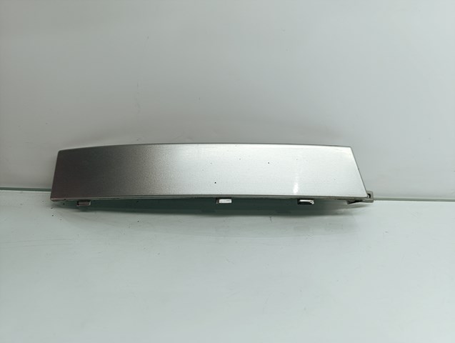 VAG 1U6813345 Накладка под задний фонарь левый в наличии Ровно