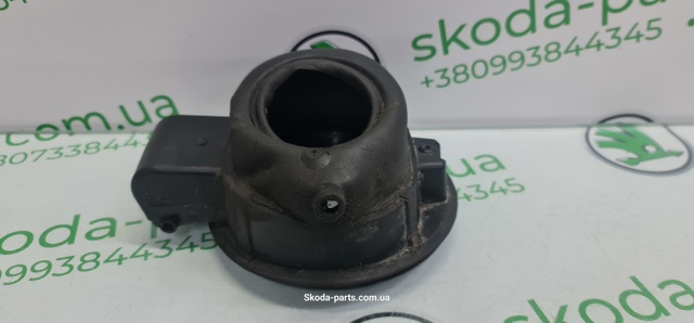 VAG 1U9809857E в наличии Украина
