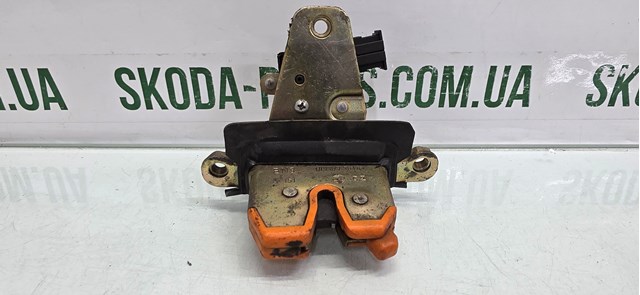 1U9827501B VAG купить в Кривой Рог