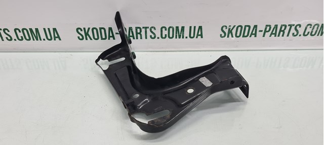1Z0805072 VAG Суппорт радиатора правый (монтажная панель крепления фар) купить в Львов