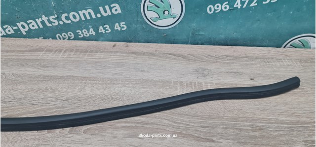 1Z0823723A VAG Уплотнитель капота купить в Львов