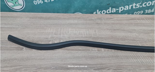 1Z0823723A VAG Уплотнитель капота купить в Тернополь