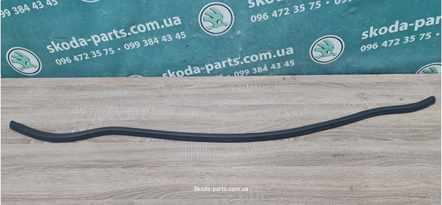 1Z0823723A Уплотнитель капота купить Николаев