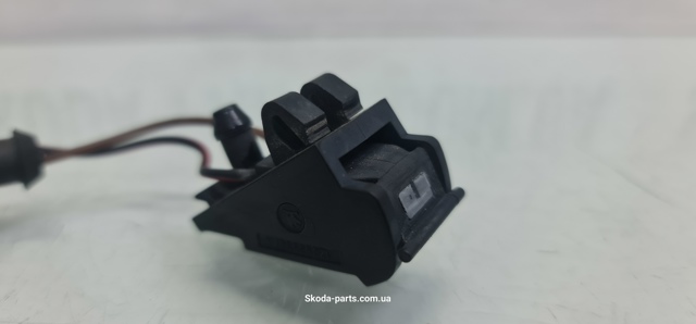 1Z0955987A Форсунка омывателя лобового стекла купить Украина