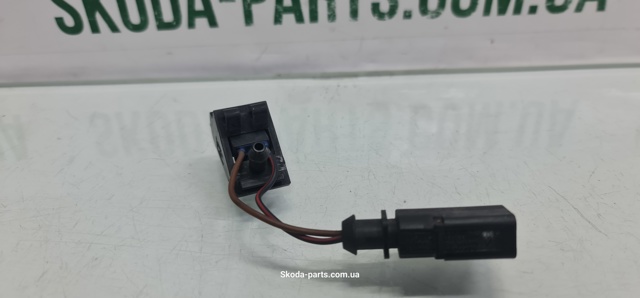 1Z0955987A Форсунка омывателя лобового стекла купить Полтава