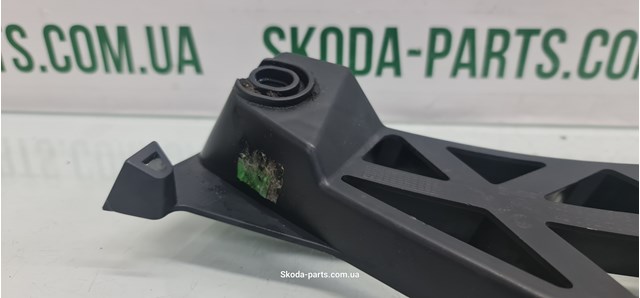 VAG 1Z5807393 Направляющая заднего бампера левая в наличии Николаев
