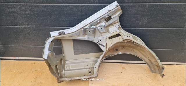 VAG 1Z5809029 Боковина кузова левая в наличии Киев