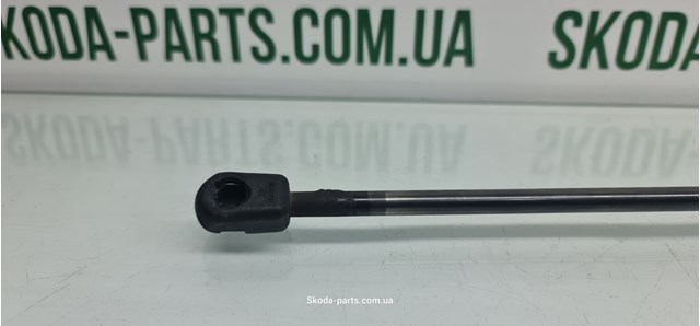 VAG 1Z5827550B Амортизатор крышки багажника (двери 3/5-й задней) в наличии Ирпень
