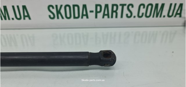 VAG 1Z5827550B Амортизатор багажника в наличии Украина