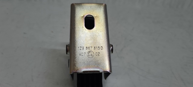 1Z9867615D VAG купить в Кривой Рог