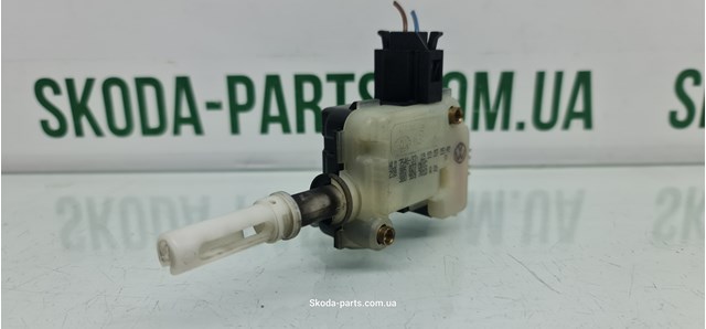 VAG 3B0959781D Мотор-привод открытия/закрытия замка багажника (двери 3/5-й задней) в наличии Черкассы