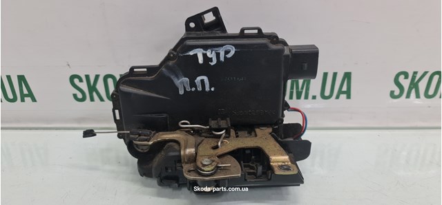 Замок передней пассажирской двери Volkswagen Passat B5