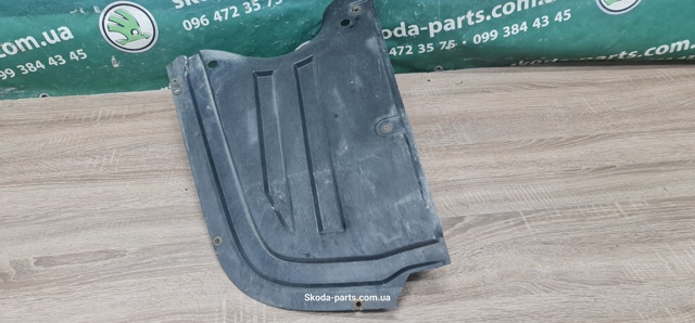 3C0825216 VAG Защита днища задняя правая купить в Николаев
