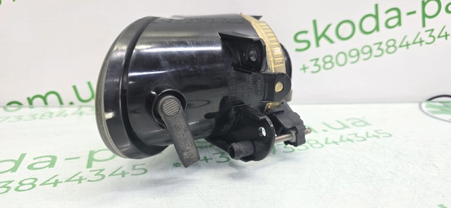 3C0941700B VAG Фара противотуманная правая купить в Кривой Рог