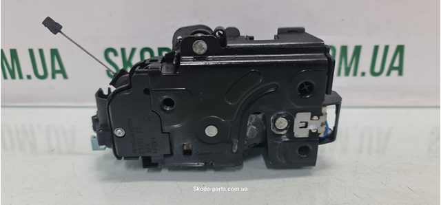 VAG 3D2837016S Замок двери передней правой в наличии Одесса