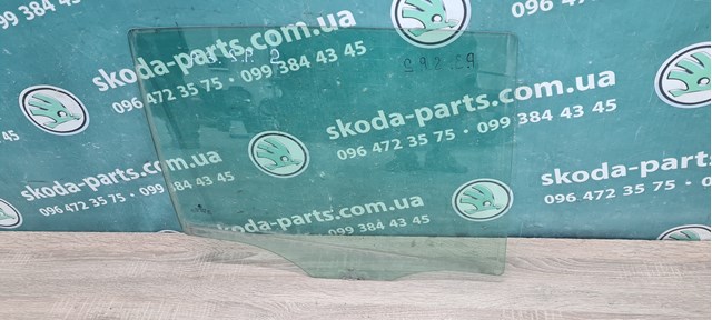 VAG 3T5845206 Стекло двери задней правой в наличии Николаев