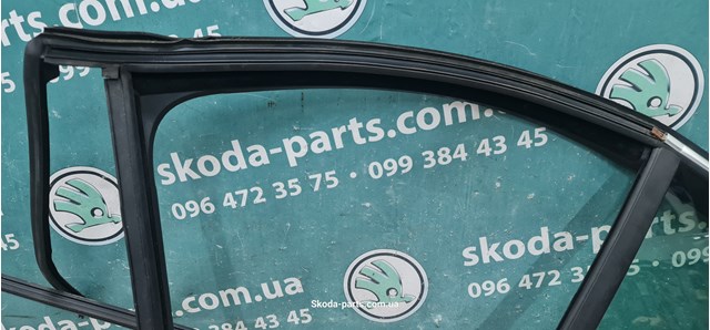 3T5845209AM Стекло-форточка двери задней левой купить Винница