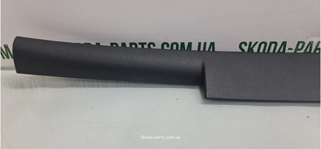 VAG 3T5867605 Обшивка (облицовка) крышки багажника (двери 3/5-й задней) в наличии Ужгород