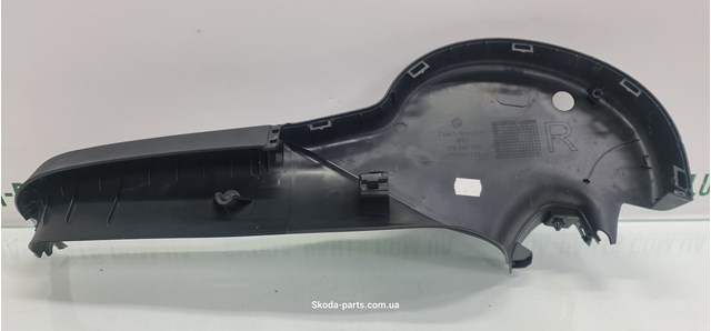 3T5867608 VAG Обшивка (облицовка) крышки багажника (двери 3/5-й задней) купить в Харьков