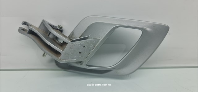 VAG 5J0837226A Ручка двери передней внутренняя правая в наличии Каменское