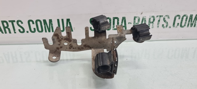VAG 6Q0971858AA в наличии Ровно