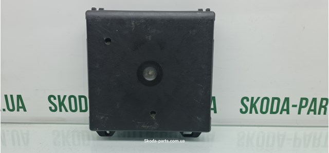 6Q1937049D VAG Блок предохранителей купить в Чернигов