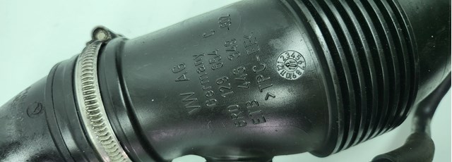 6R0129684C Выпускной патрубок воздушного фильтра купить Чернигов