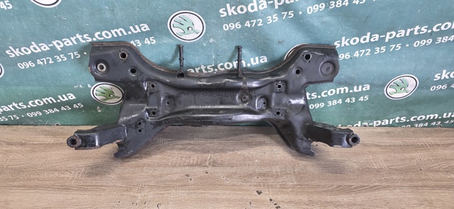 VAG 6R0199315AE Балка крепления коробки передач в наличии Украина