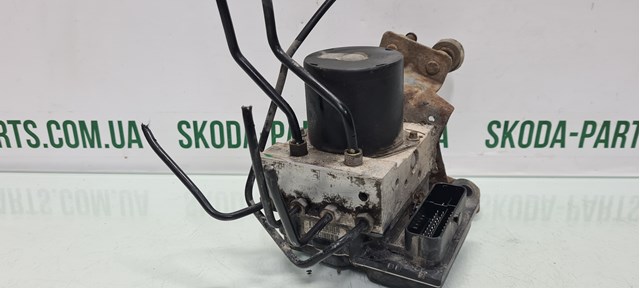 VAG 6R0614517K Блок управления АБС (ABS) гидравлический в наличии Полтава