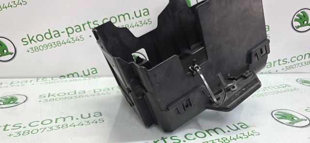 6R0915321 Подставка аккумулятора купить Чернигов