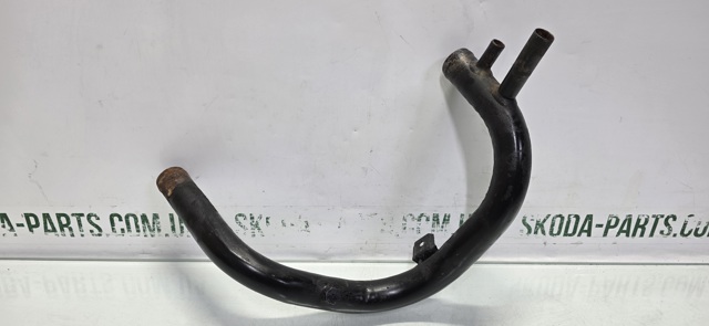 6U0121050A VAG Шланг (патрубок) радиатора охлаждения нижний купить в Чернигов